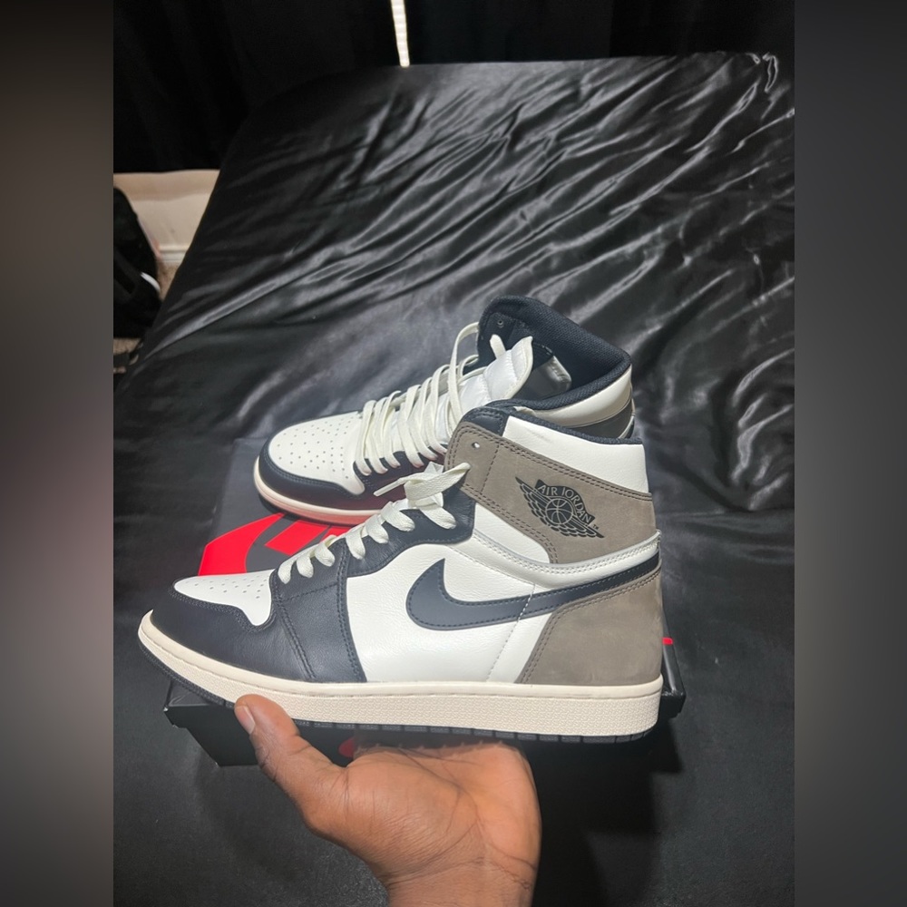 2020 Air Jordan 1 Retro High OG 'Dark Mocha'